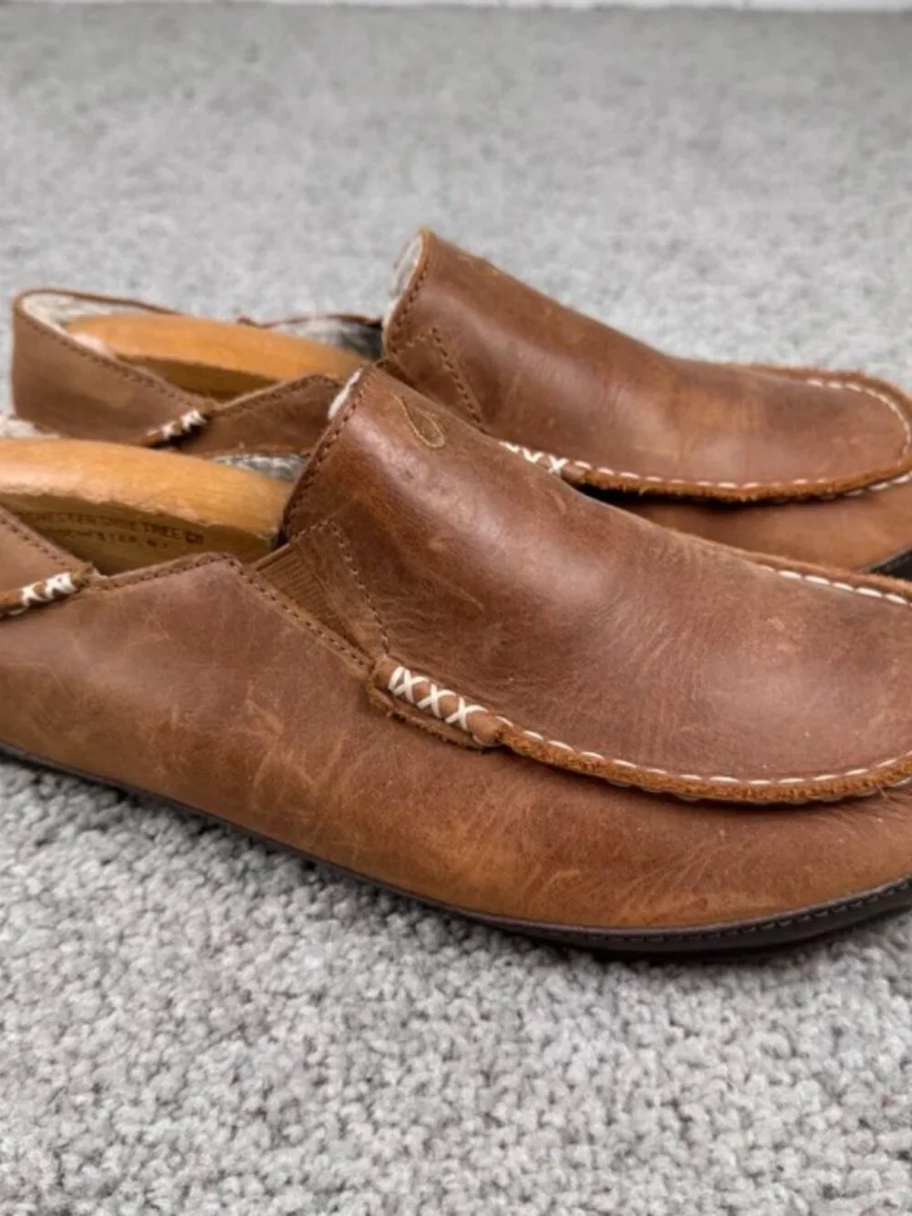 OluKai Moloa Men's Nubuck Leather Slippers with Genuine Shearling Lining Size 8